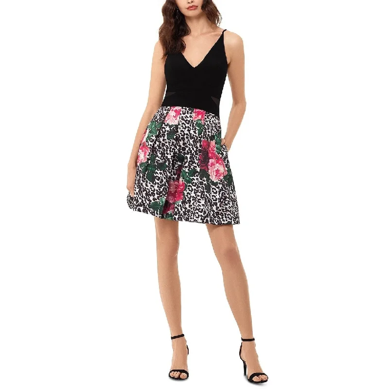 Twist-Front Party Dress -Xscape Women's Printed Spaghetti Strap V Neck Short Fit Flare Cocktail Dress