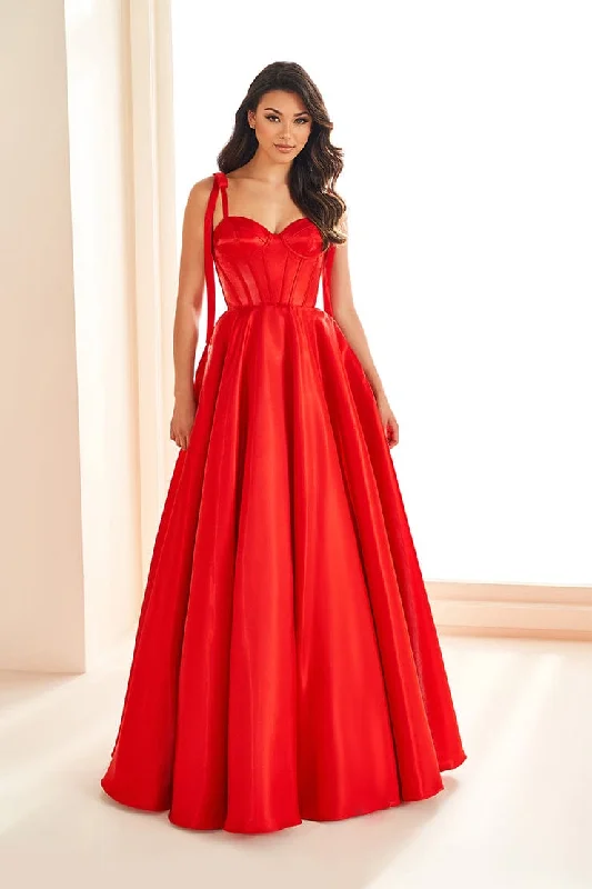 Silk Evening Dress -Ellie Wilde: EW36210